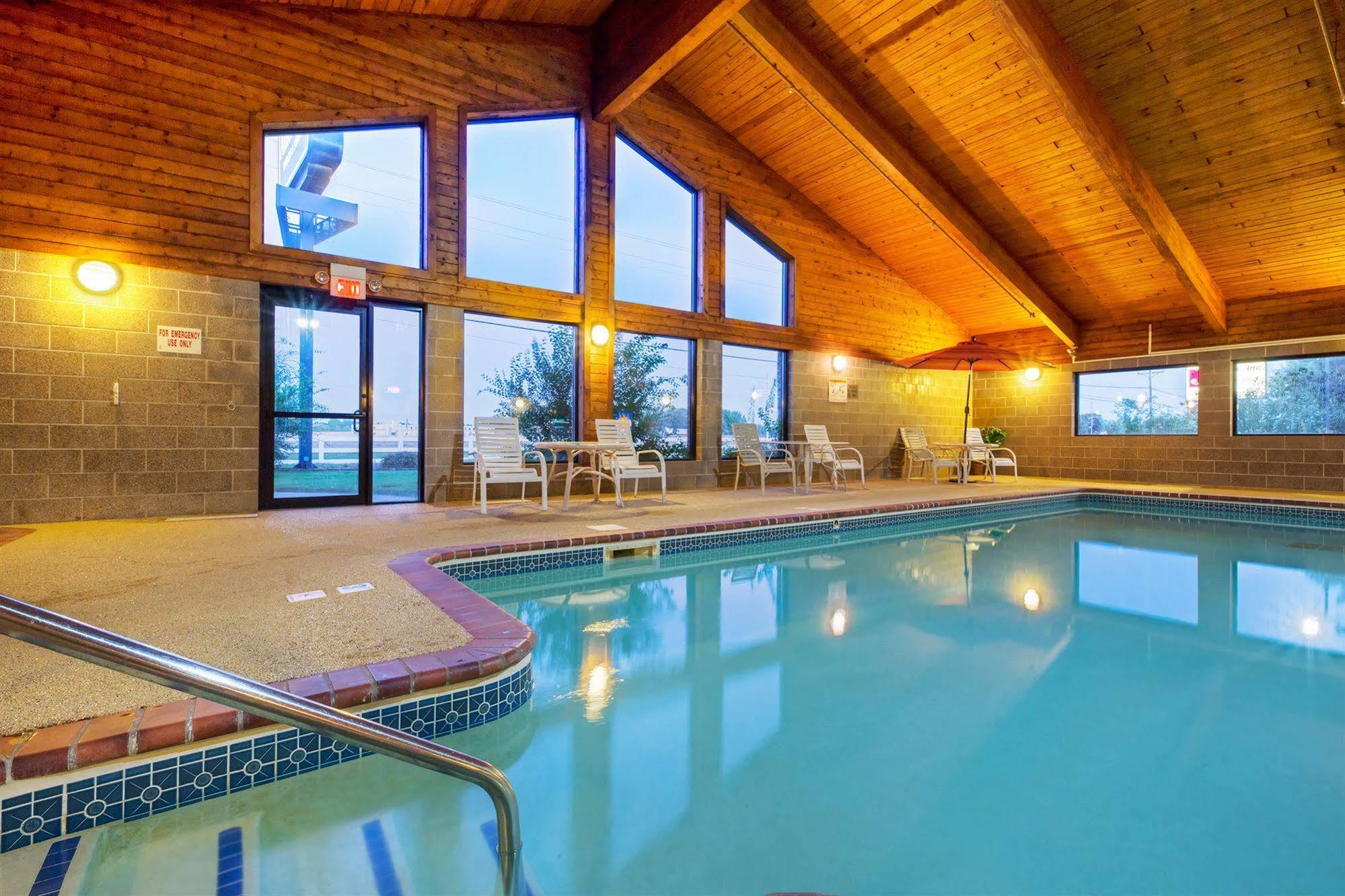 Americinn By Wyndham Blue Earth Eksteriør billede